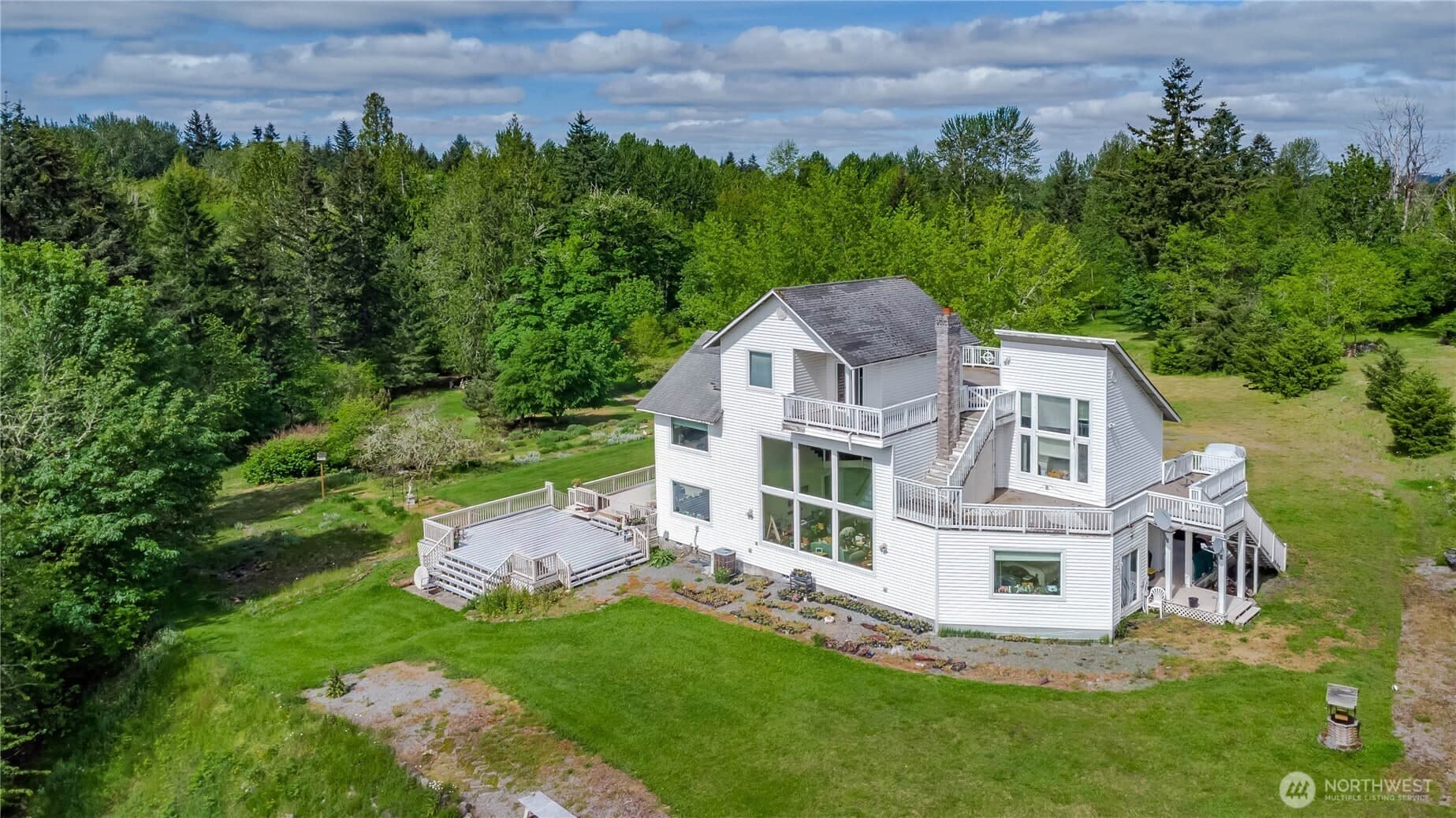 Property primary photo