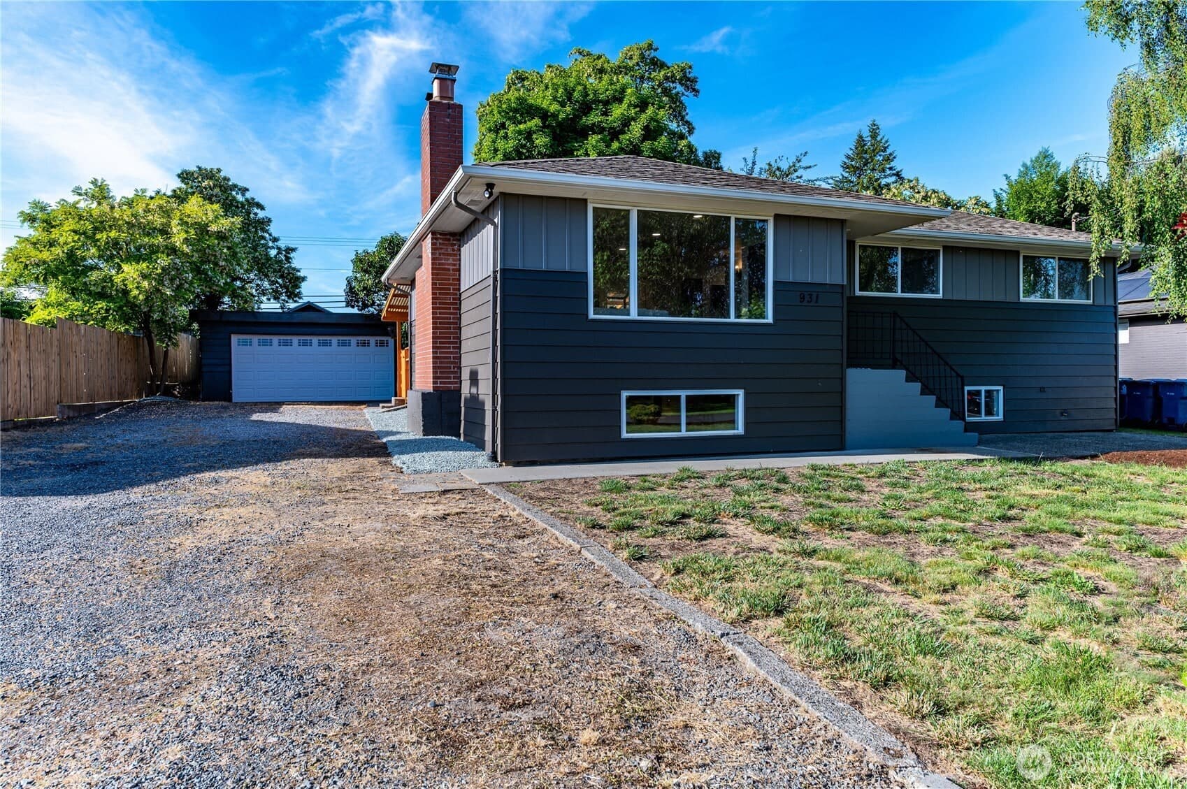Property primary photo