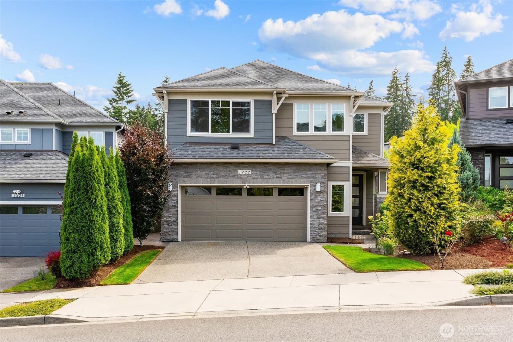 Property primary photo